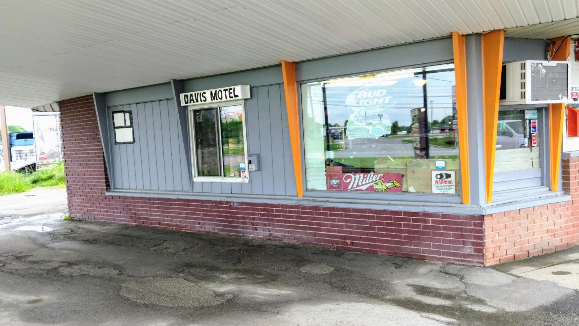 Davis Motel North Lima Exterior photo